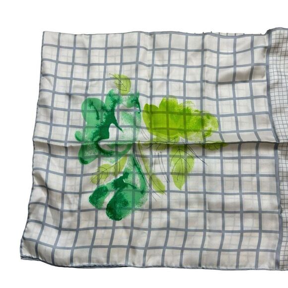 RARE Vintage Late 60’s Vera Neumann Brand Green and Ivory Floral Scarf‎ - Picture 6 of 8
